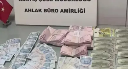 Ahlak polisi affetmedi: Kumar masasında 19 gözaltı