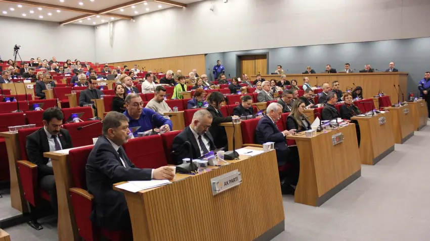 Büyükşehir Meclisi ocak ayını Basmane Çukuru ve imar tartışmaları ile kapattı