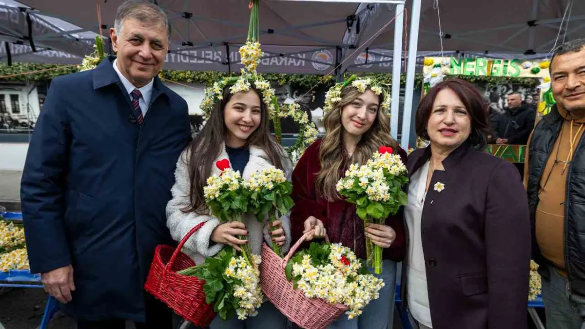 Karaburun Nergis Festivali kapılarını açtı haberinin görseli