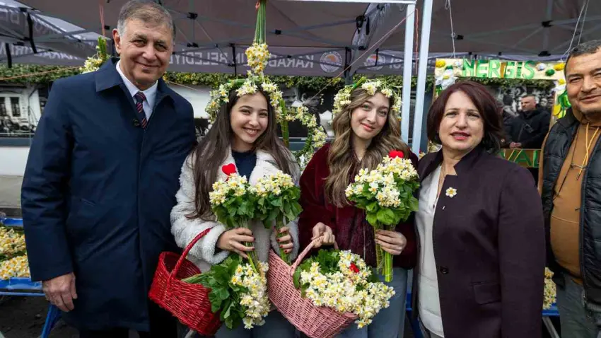 Karaburun Nergis Festivali kapılarını açtı