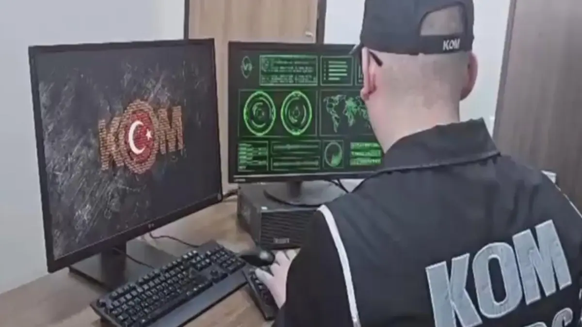 Sanal paylaşım yaptılar: Silah kaçakçılarına baskın  haberinin görseli