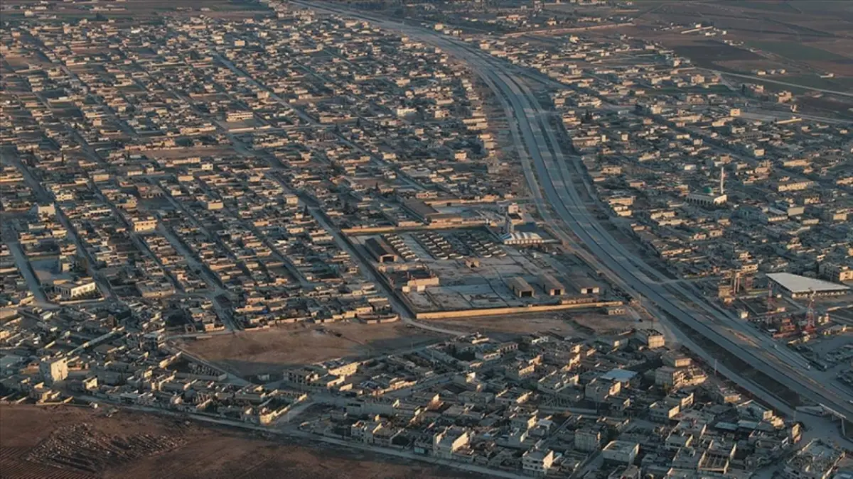 Suriye ordusu harekete geçti: Deyr Hafir’de terör örgütü YPG/SDG’ye büyük operasyon haberinin görseli
