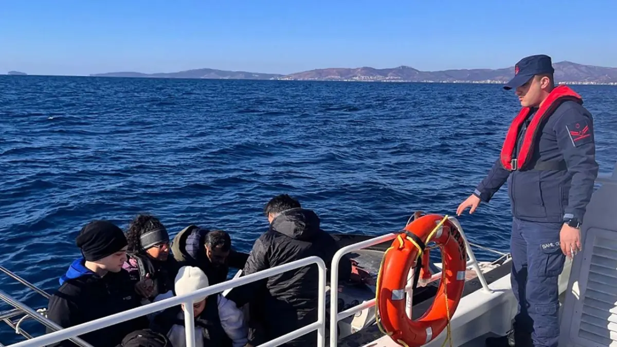 zmir'de göçmen açakçılığı perasyonu haberinin görseli