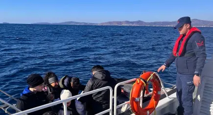 İzmir'de göçmen açakçılığı operasyonu