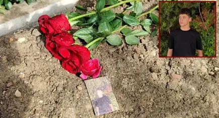 Atlas Çağlayan’ın arkadaşları mezarını ziyaret etti