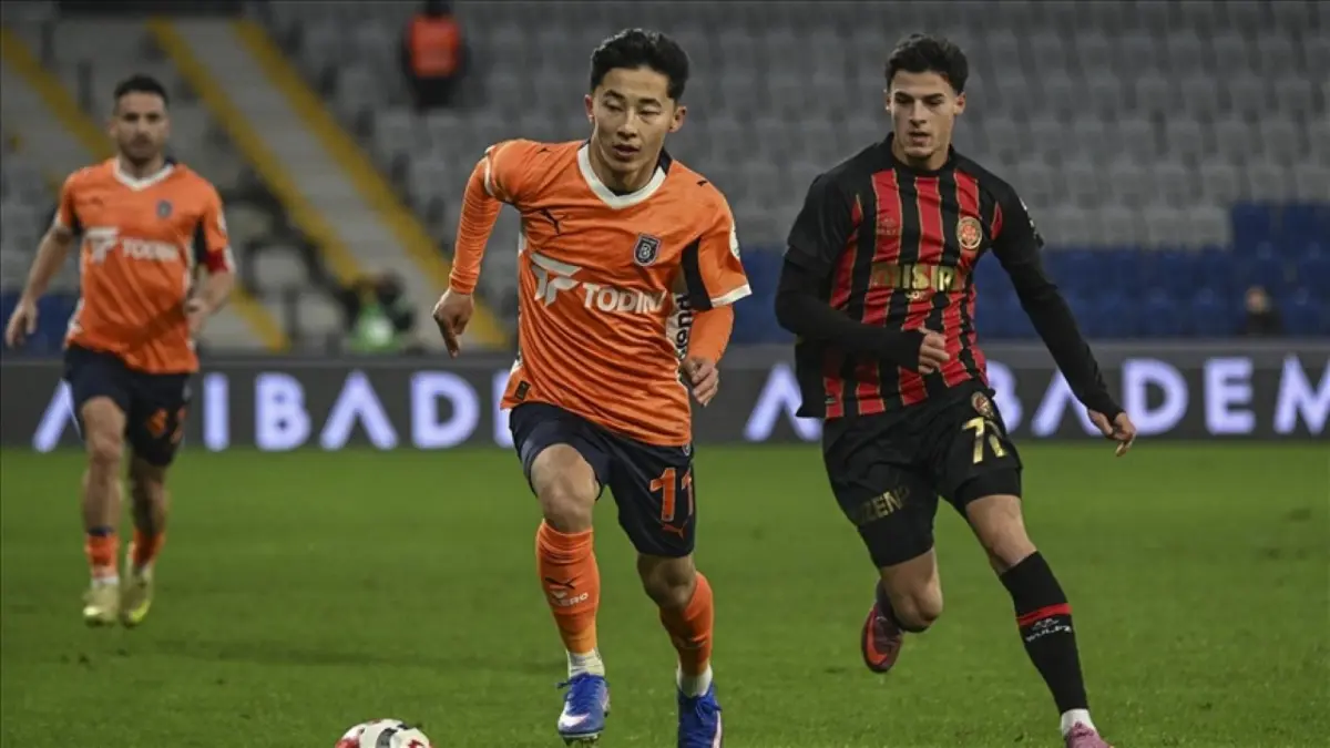 Başakşehir, Karagümrük’ü 2-1'le geçti haberinin görseli