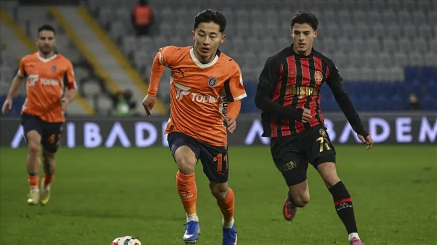 Başakşehir, Karagümrük’ü 2-1'le geçti haberinin görseli