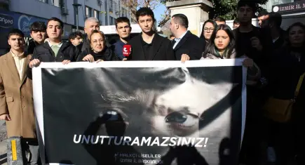 CHP’li gençlerden karne tepkisi: Cumhuriyet kalplerden silinmez