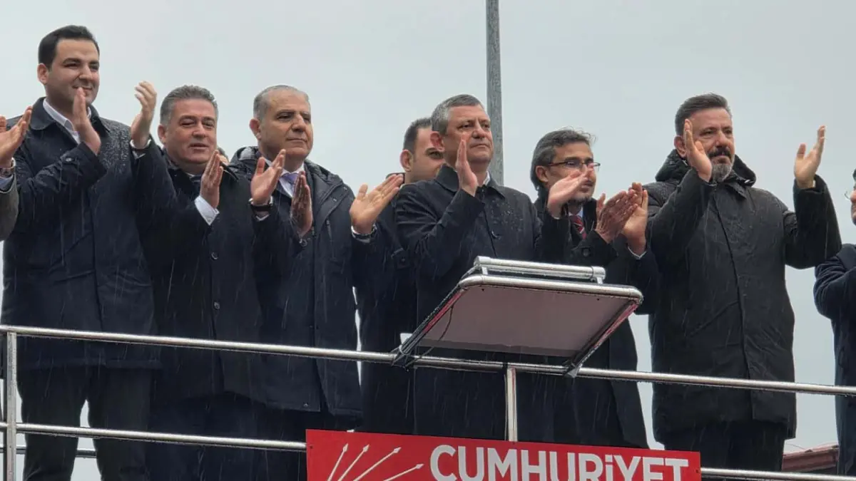 CHP lideri Özgür Özel’den Hatay’da Can Atalay tepkisi: Hatay’ın sandıktan çıkan vekilini hapiste tutanlara yazıklar olsun haberinin görseli