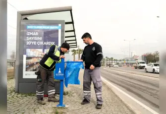 ESHOT’tan İzmir duraklarına yeni nesil çöp kovaları