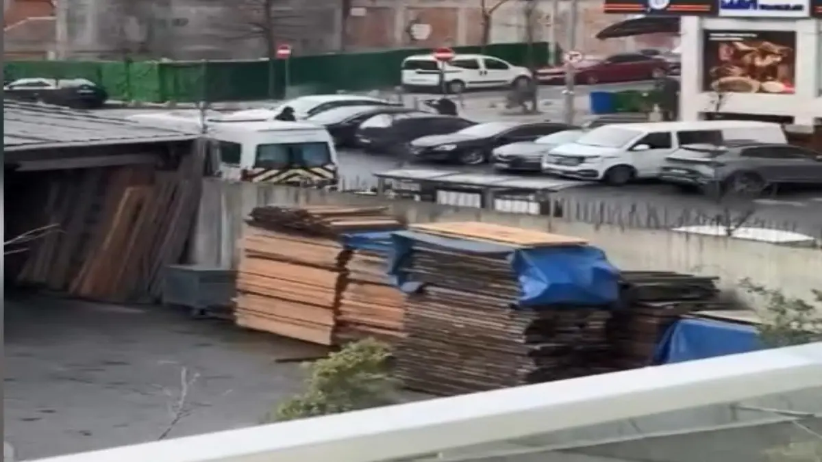 Kağıthane’de otomobilde infaz: 25 yaşındaki gencin hayatını kaybettiği olayda 3 gözaltı haberinin görseli