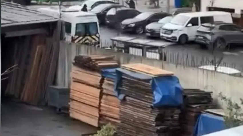 Kağıthane’de otomobilde infaz: 25 yaşındaki gencin hayatını kaybettiği olayda 3 gözaltı haberinin görseli