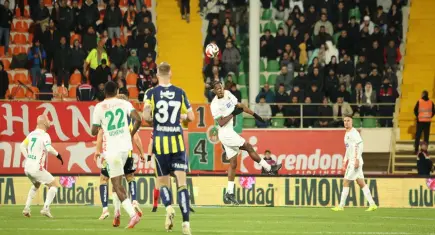 Alanya'da Talisca fırtınası: Fenerbahçe geri dönmeyi başardı!
