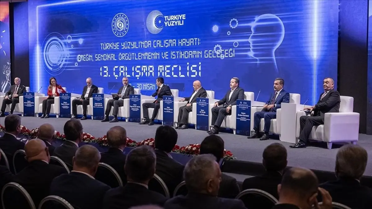 Çalışma Meclisi "Çalışma Hayatında Dijital Dönüşüm" gündemiyle toplanacak haberinin görseli