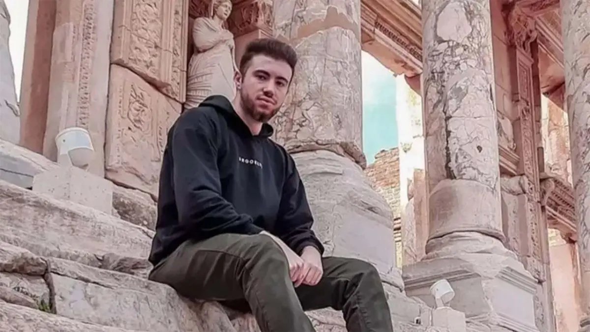 Distaste hesabının yöneticisisi Fahrettin Gökberk Akbulut tutuklandı haberinin görseli