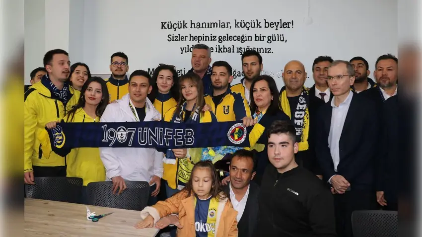 Fenerbahçe’den kırsaldaki okula kütüphane hediyesi haberinin görseli