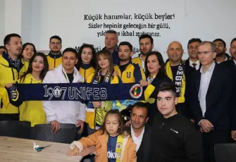 Fenerbahçe’den kırsaldaki okula kütüphane hediyesi
