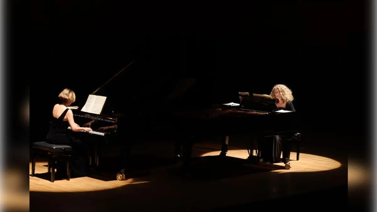 İzmir'de AASSM sahnesinde kültürleri buluşturan konser haberinin görseli