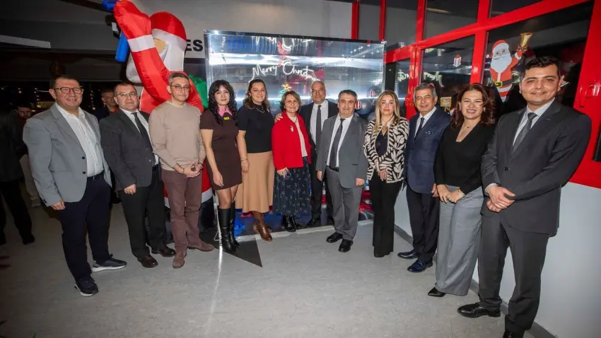 İzmir’de Gazeteciler Günü’nde iyilik ve umut buluşması haberinin görseli