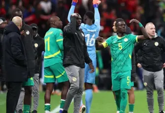 Afrika’da kaos dolu final: Senegal sahadan çekildi, döndü ve şampiyon oldu!