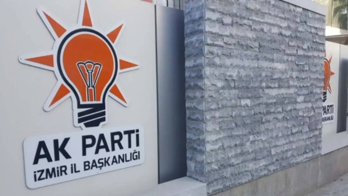 AK Parti İzmir'de revizyon: 4 ilçede yönetim görevden alındı! haberinin görseli