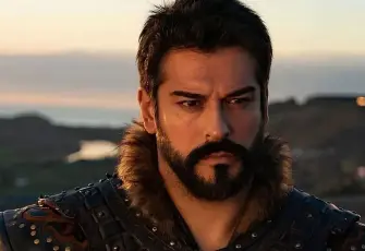 Burak Özçivit Joy Awards’a davet edilmedi: Kara liste iddiası gündemde