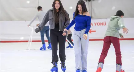 Buz pistleri İzmir’e kış havası kattı