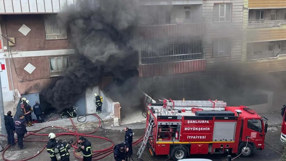  Yatak deposunda büyük yangın haberinin görseli