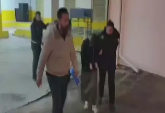 Atlas Çağlayan’ın ailesini tehdit etmişlerdi! Tutuklanan şüphelilerin adliye görüntüleri ortaya çıktı