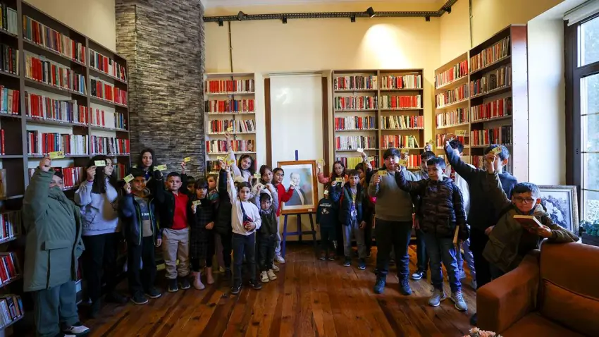 Başkan Duman: Bucalı çocuklar kütüphane kokusunu bilsin