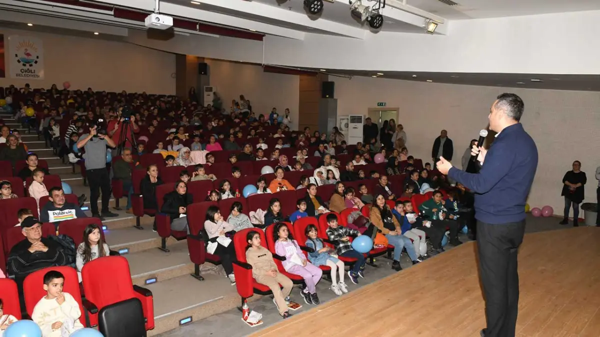 Çiğli’de sömestr coşkusu sinemayla başladı haberinin görseli