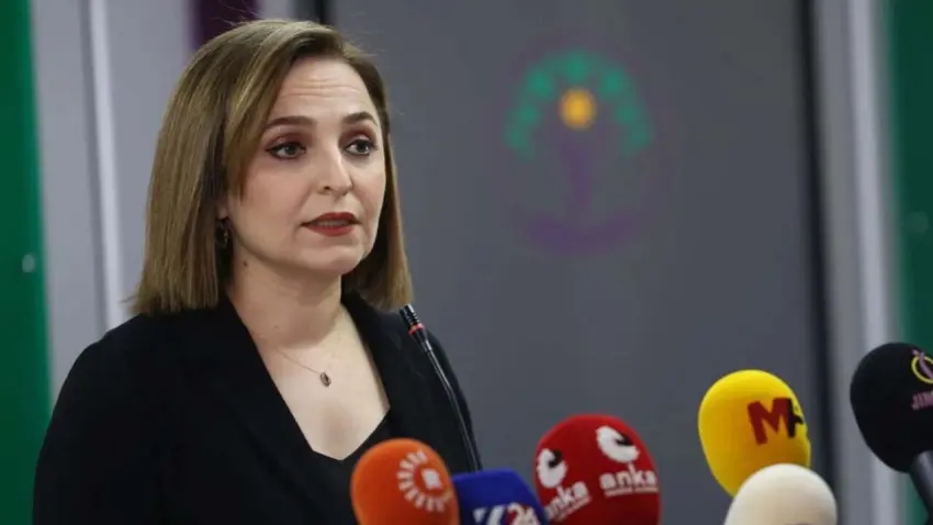 DEM Parti Nusaybin'de Türk bayrağı provokasyonu ile ilgil açıklama yaptı  haberinin görseli