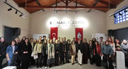 Genç iletişimcilerden çok katmanlı bir sergi: “Görünmez Katmanlar”