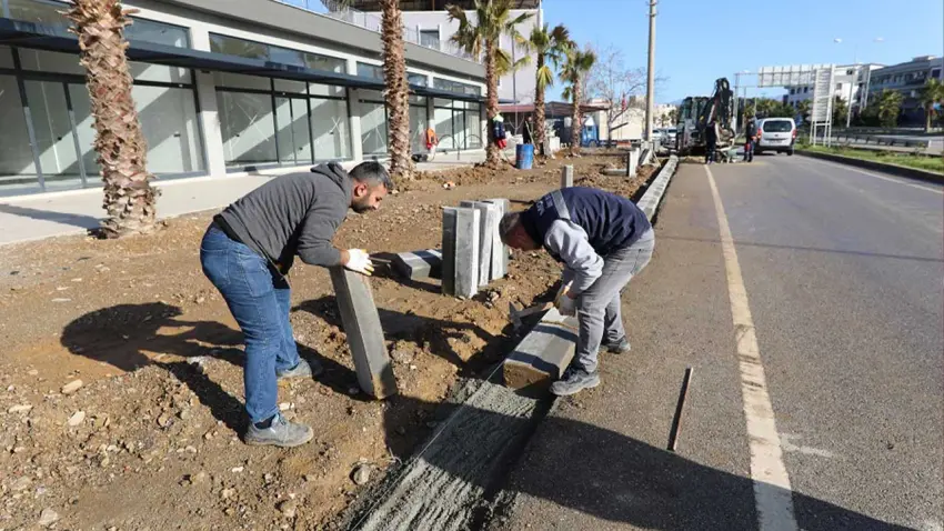 Menderes Belediyesi’nden kaldırım çalışması