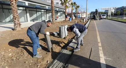 Menderes Belediyesi’nden kaldırım çalışması