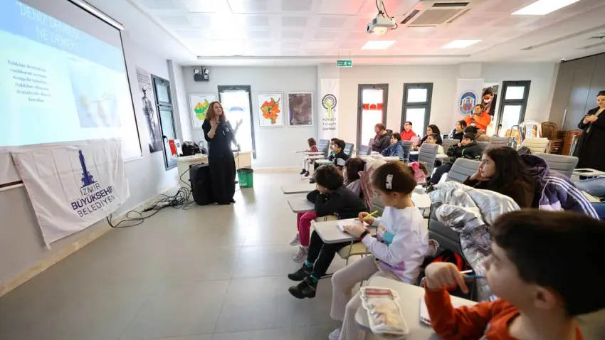 Efes Selçuk’ta çocuklar denizleri koruma sözü verdi