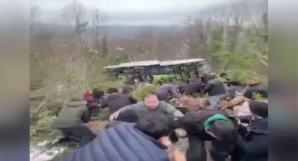 Kocaeli'de belediye otobüsü şarampole uçtu: Çok sayıda yaralı var