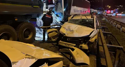 Sakarya’da zincirleme kaza: Ölü ve yaralılar var