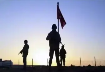 Suriye sınırında provokasyon: Türk bayrağı yeniden göndere çekildi! 14 kişi gözaltında