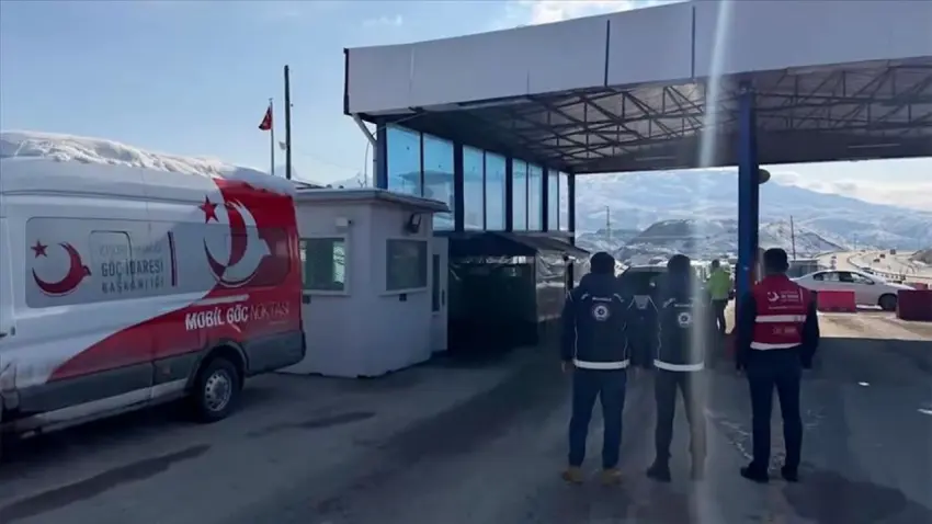 81 ilde ‘düzensiz göçmen’ operasyonu: 19 organizatör ve 478 göçmen yakalandı! haberinin görseli