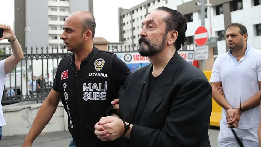 Adnan Oktar örgütünün firari yöneticisi yakalandı haberinin görseli