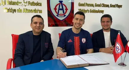 Altınordu, eski stoperi Eren Tokat ile yeniden anlaştı