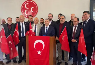 Bayrak saldırısına İzmir’den MHP çatısı altında ortak tepki