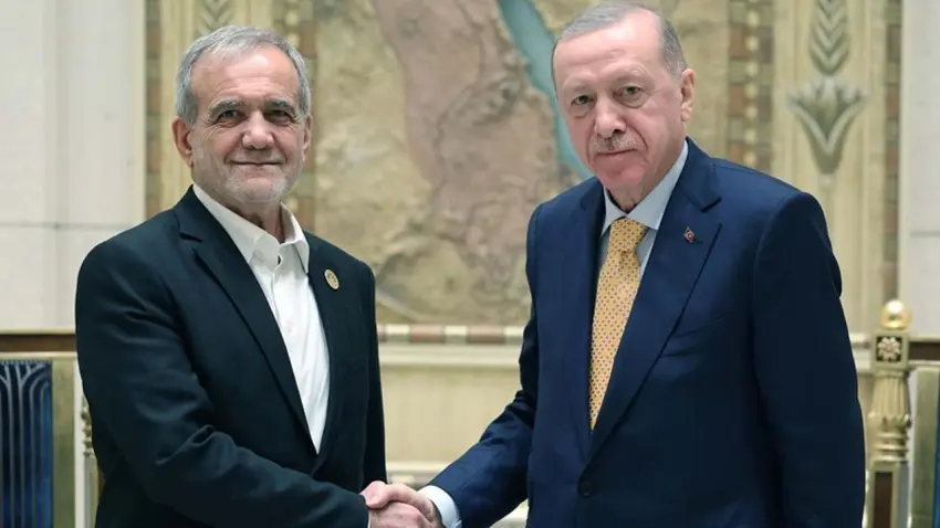 Cumhurbaşkanı Erdoğan, İran Cumhurbaşkanı Pezeşkiyan ile telefonda görüştü haberinin görseli