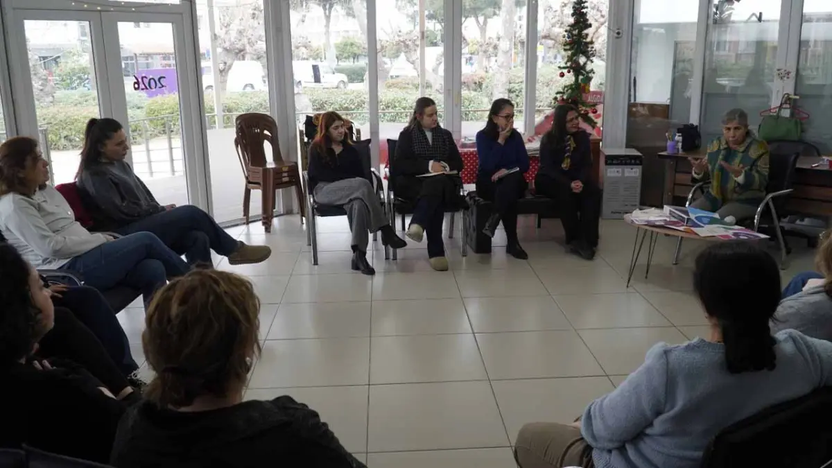 Efes Selçuk’ta kadınlar haklarını öğreniyor haberinin görseli