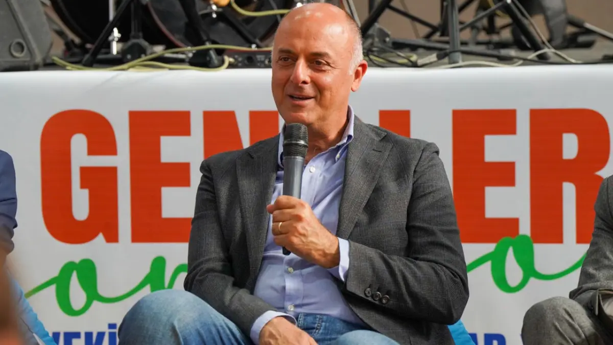 Günlük 50 TL’lik artışa Ümit Özlale’den sert tepki haberinin görseli