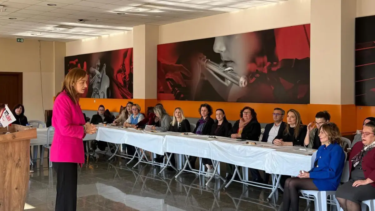 Kadın Adayları Destekleme Derneği’nden 2025 Faaliyet Raporu haberinin görseli