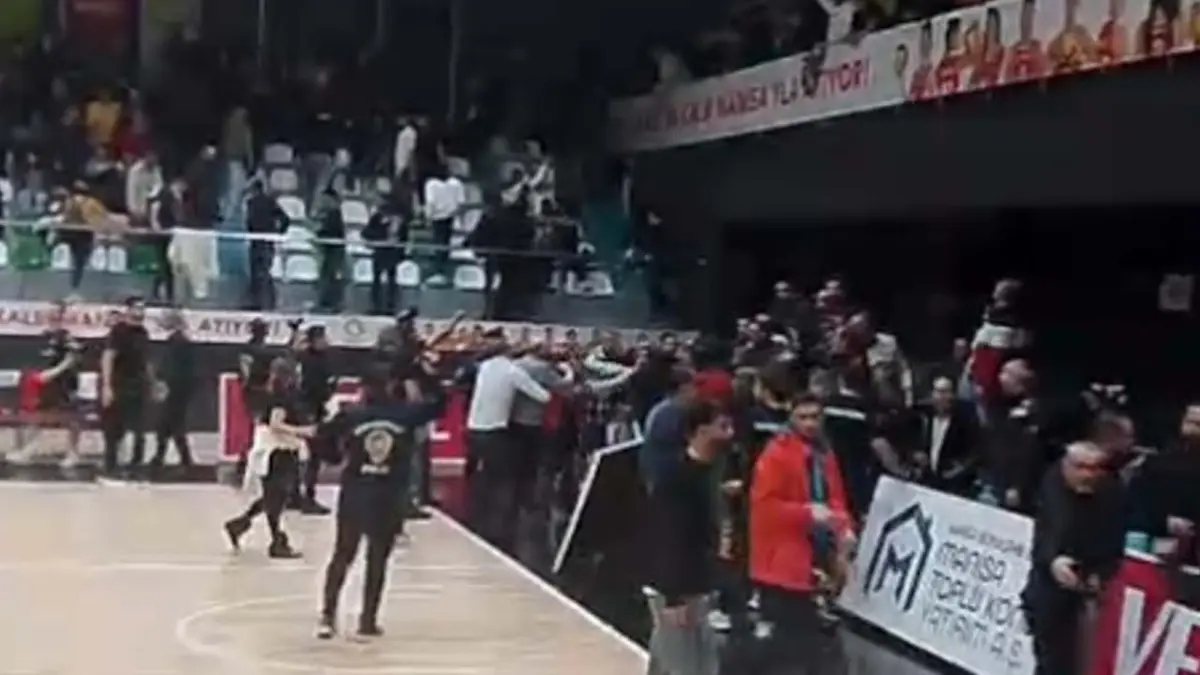 Karşıyaka, Manisa maçındaki olaylara sert tepki gösterdi haberinin görseli