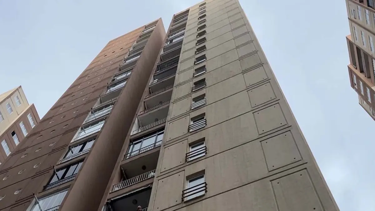 Kiralık ev nakarken canından oldu: 17. kattan betona düştü haberinin görseli
