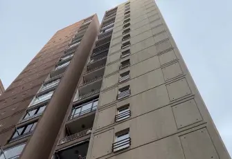 Kiralık ev nakarken canından oldu: 17. kattan betona düştü